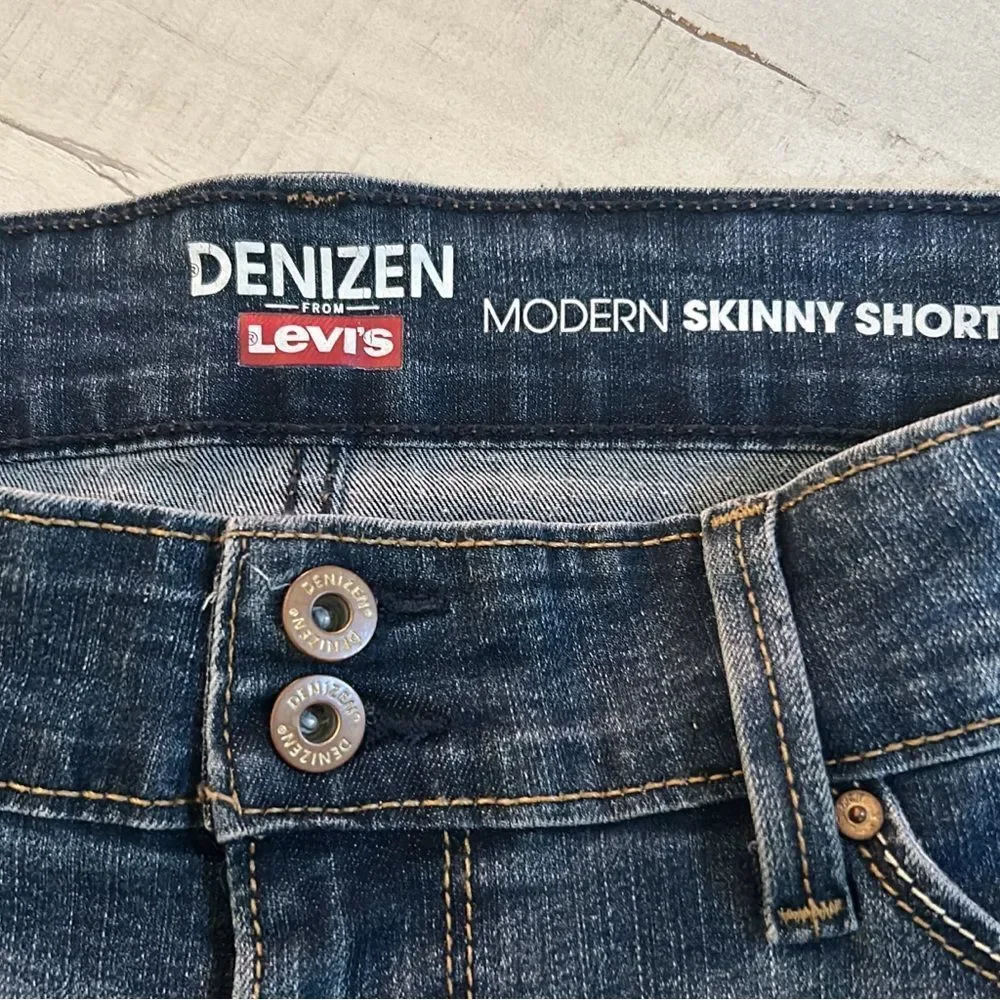 LEVIS Jean Shorts Size 12 - Picture 3 of 6